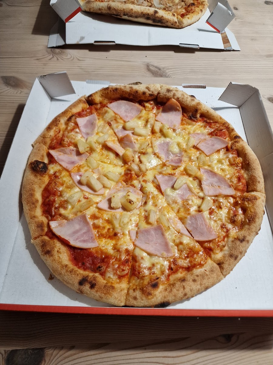 Lala's Pizza Photo 8