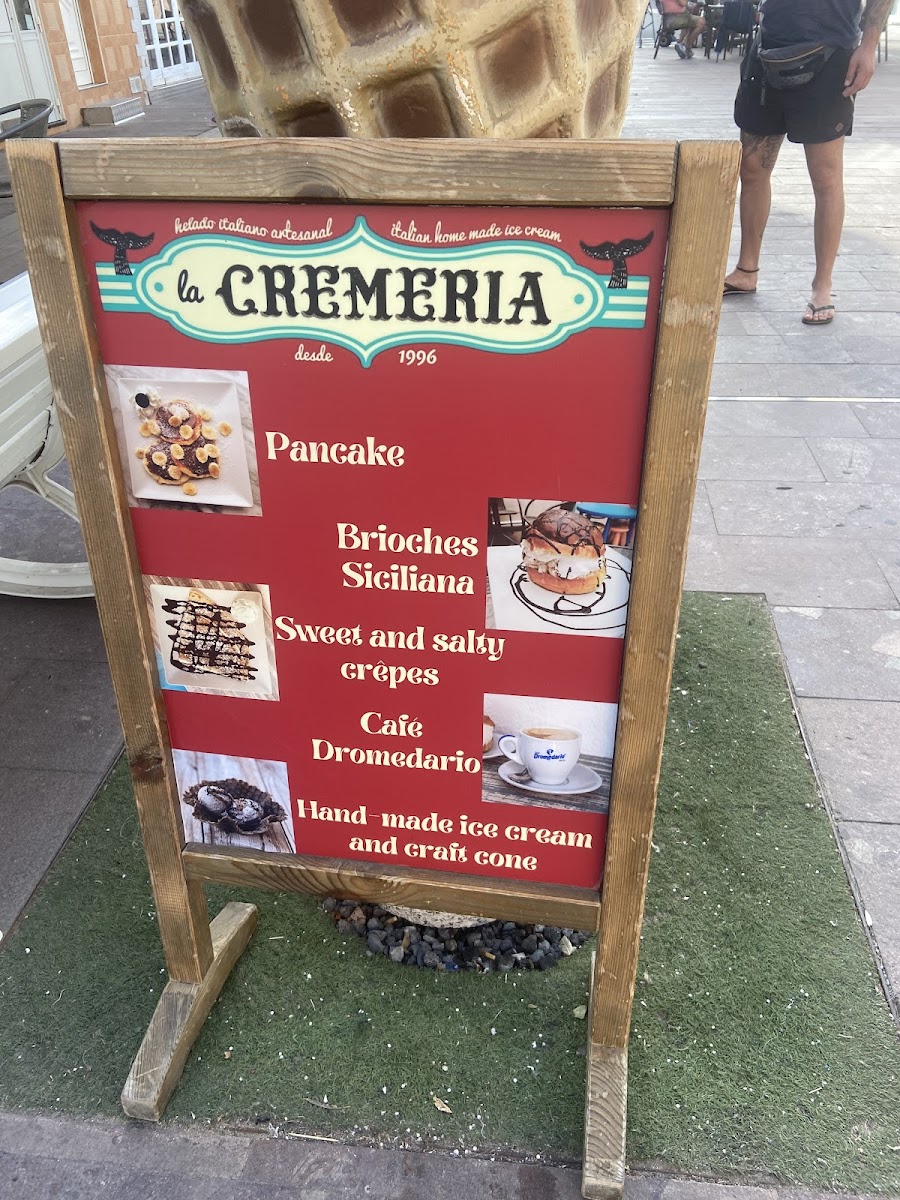 La Cremeria Heladeria Artesanal Photo Menu 6
