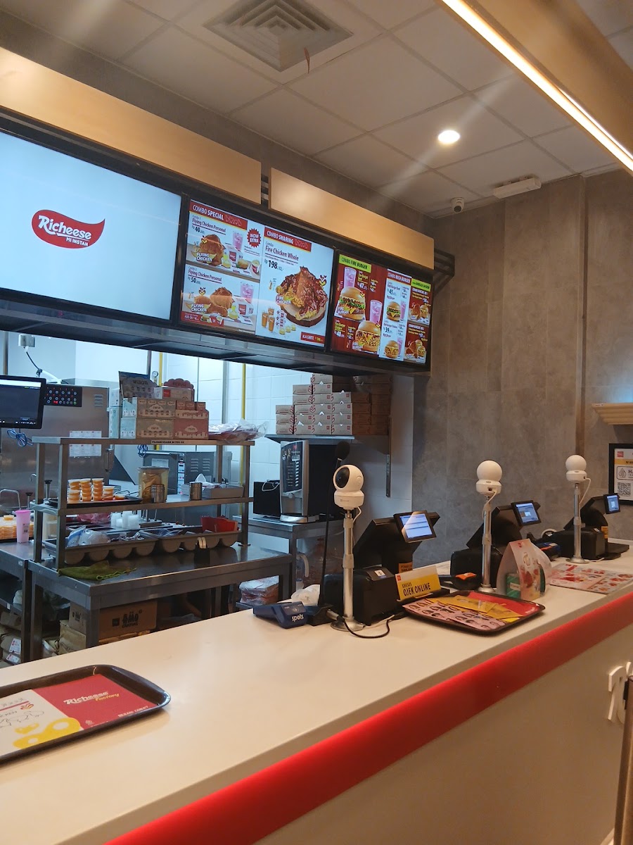Richeese Factory Burlian Photo 4