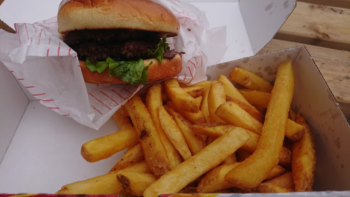NEDA’s GOURMET BURGER Photo 3