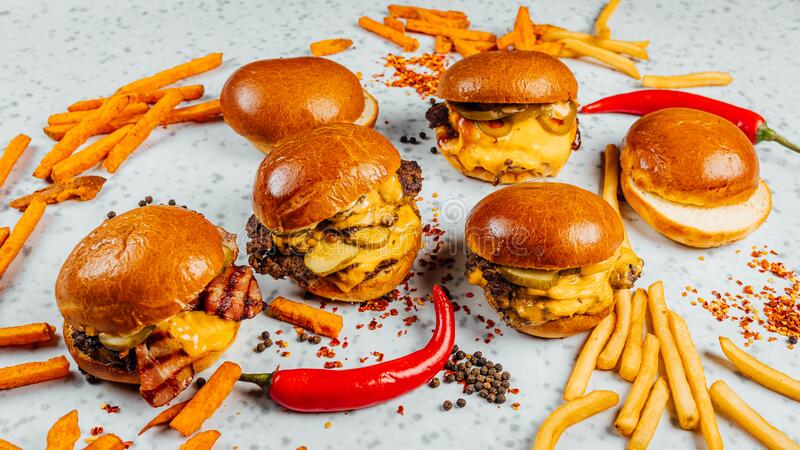 NEDA’s GOURMET BURGER Photo 4