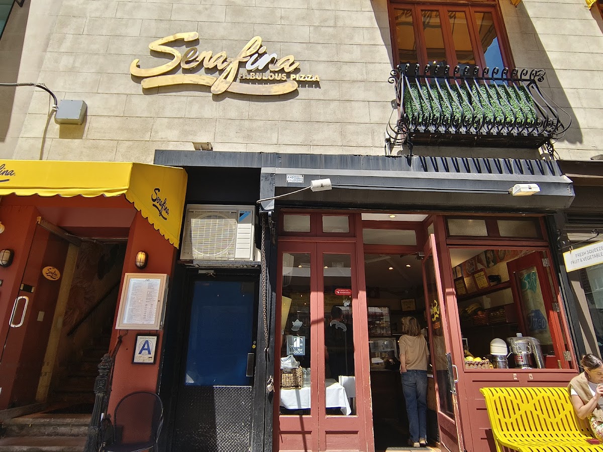 Serafina Juice Bar Photo 4