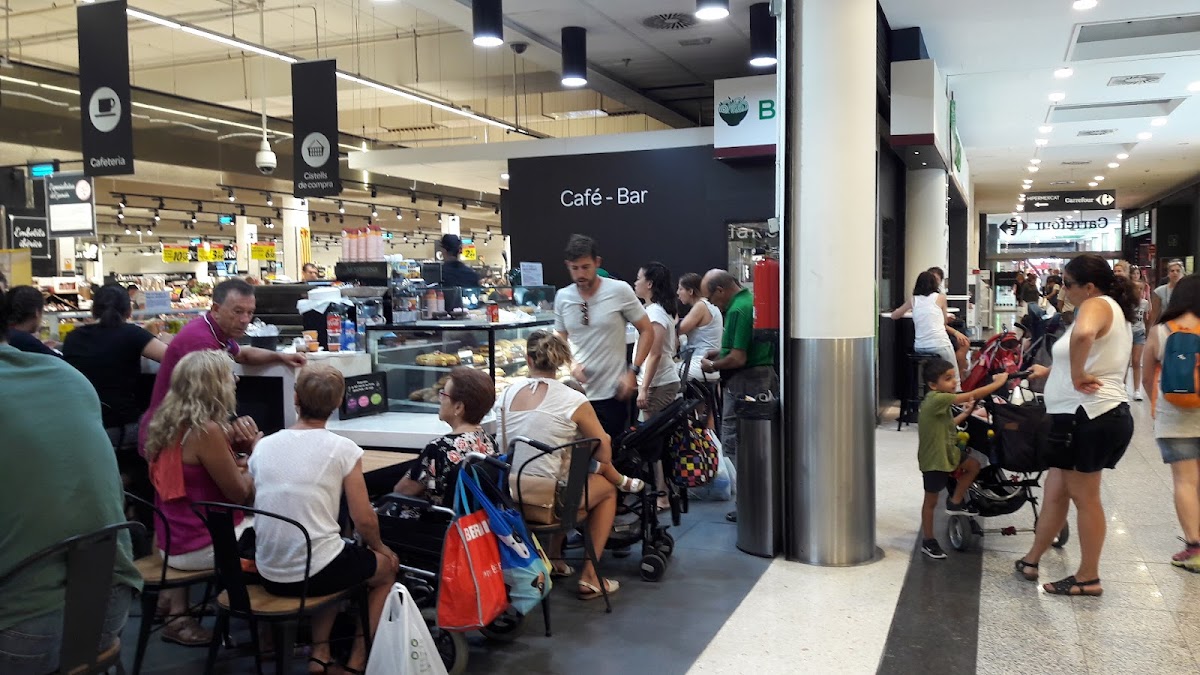 Bar Cafeteria Carrefour Photo 2