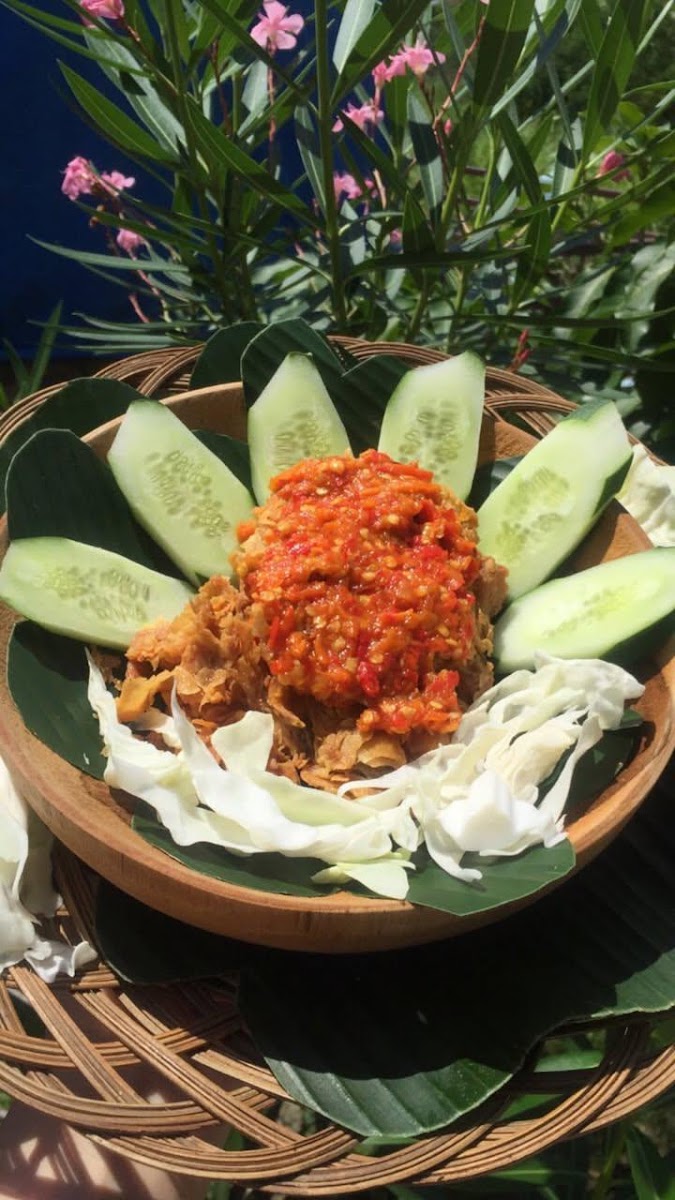 AYAM GEPREK PUTRI