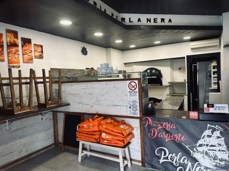 Pizzeria Perla Nera Photo 3