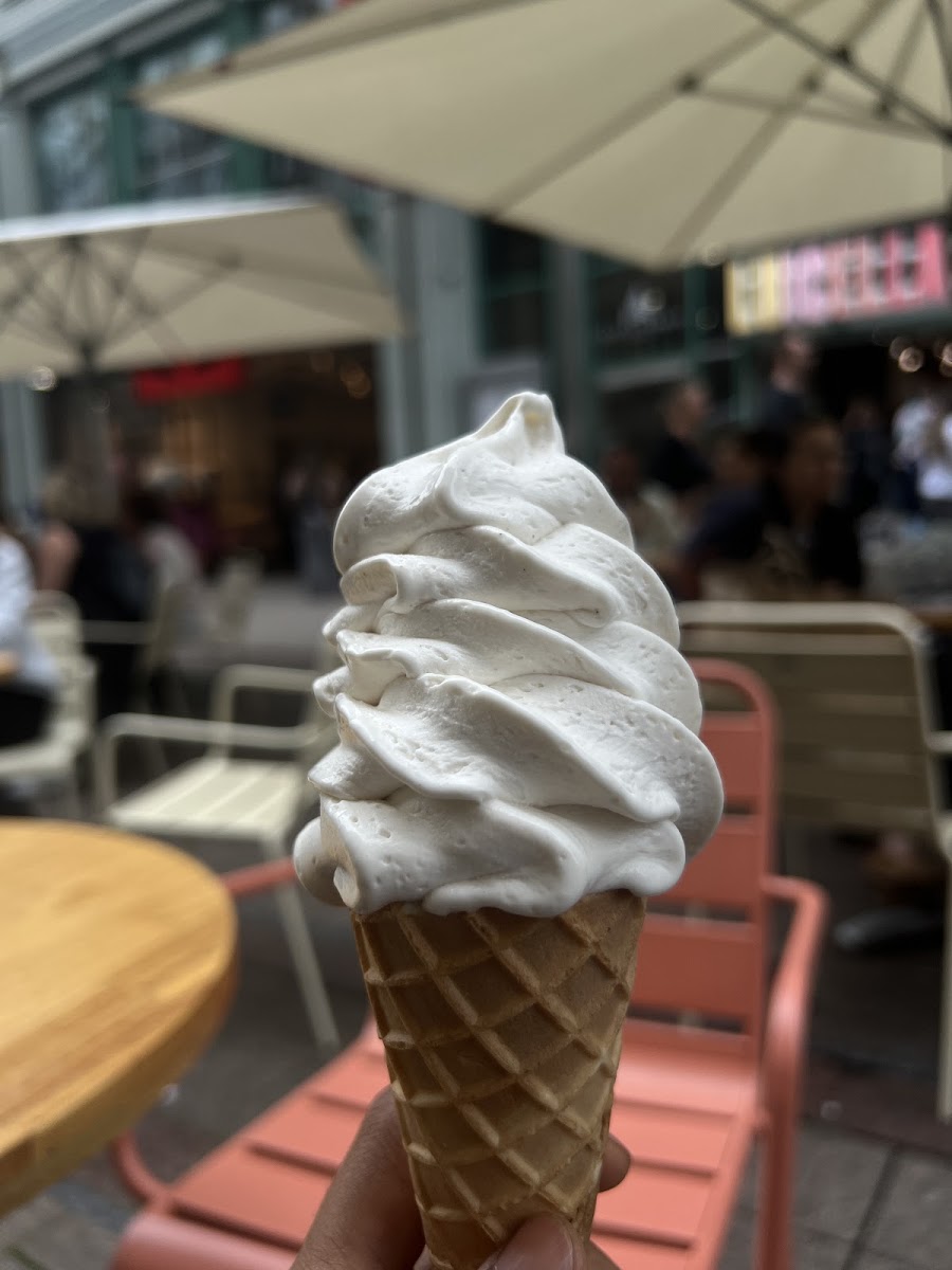 Luicella‘s ice cream Grindel Photo 3