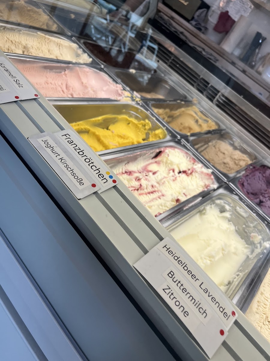 Luicella‘s ice cream Grindel Photo 4