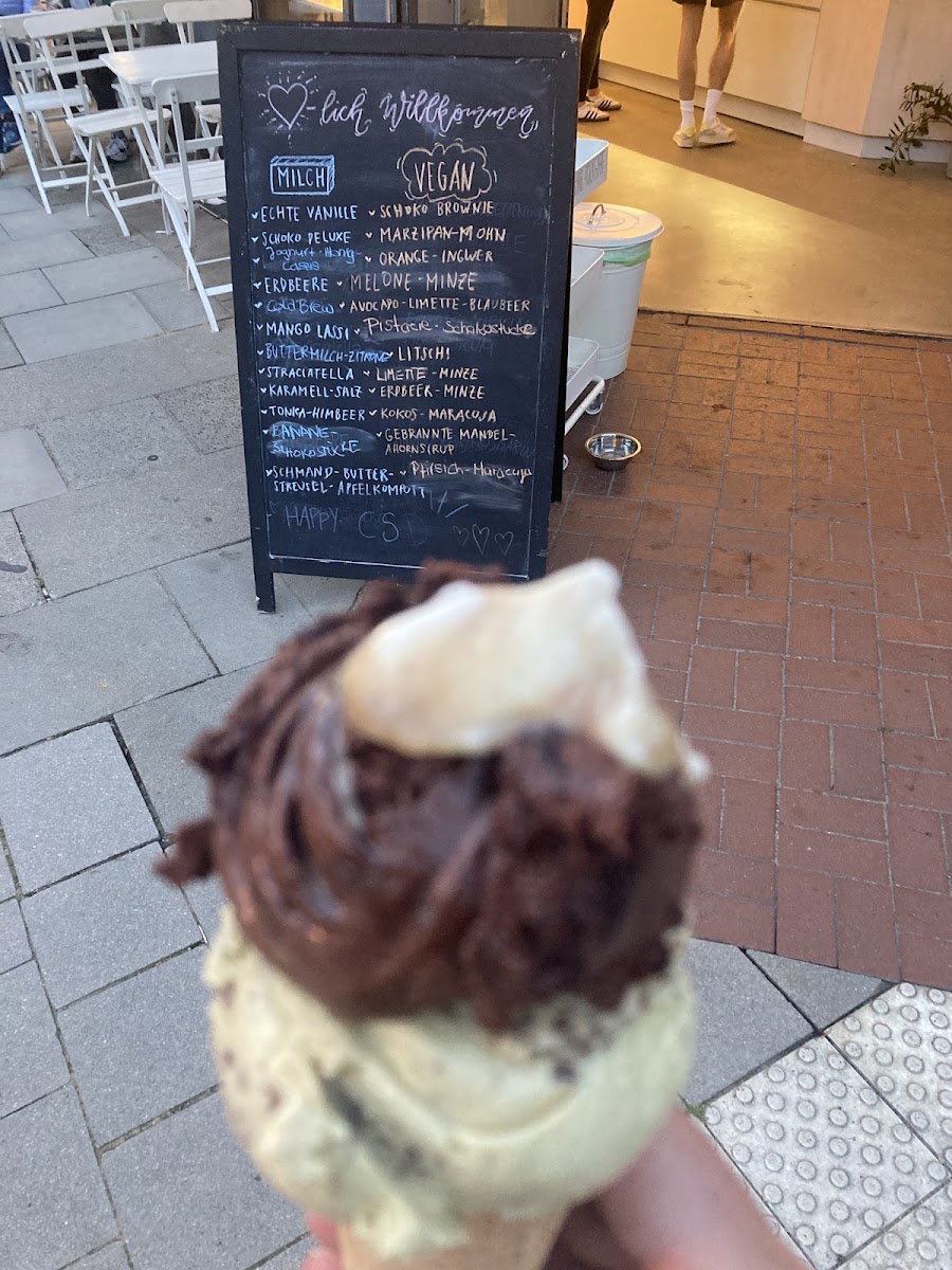 Luicella‘s ice cream Grindel Photo Menu 5