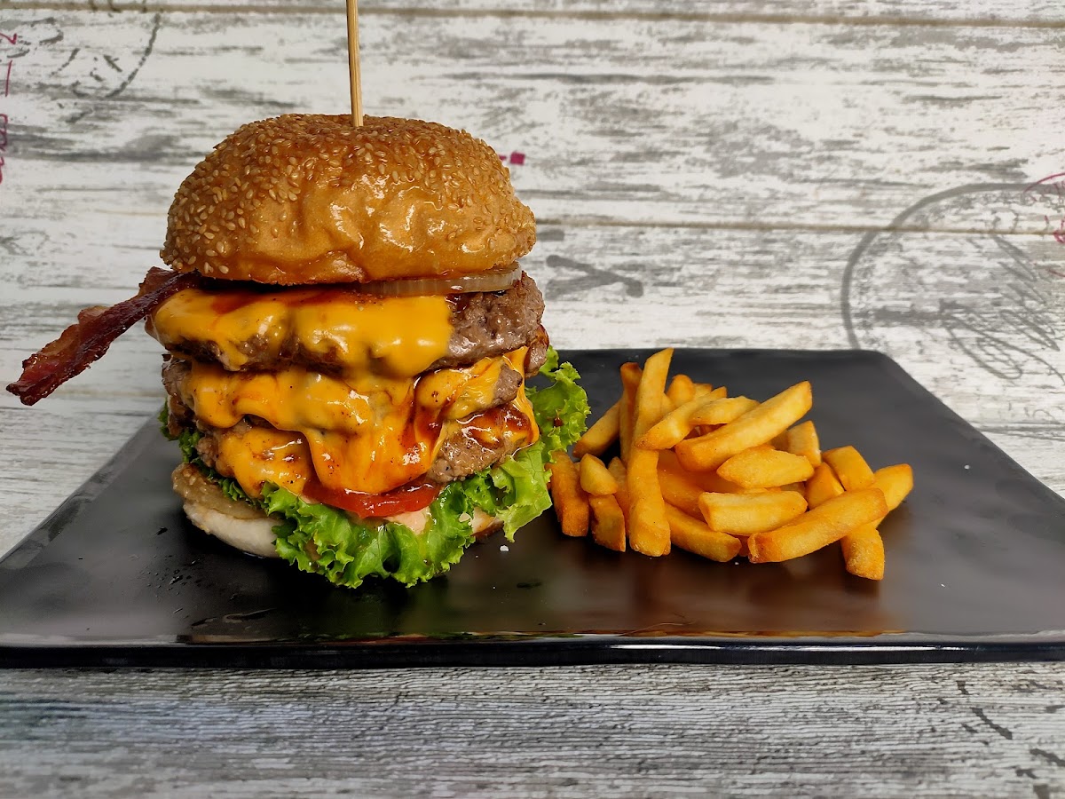 Aloha Burger Hua Hin Photo 3