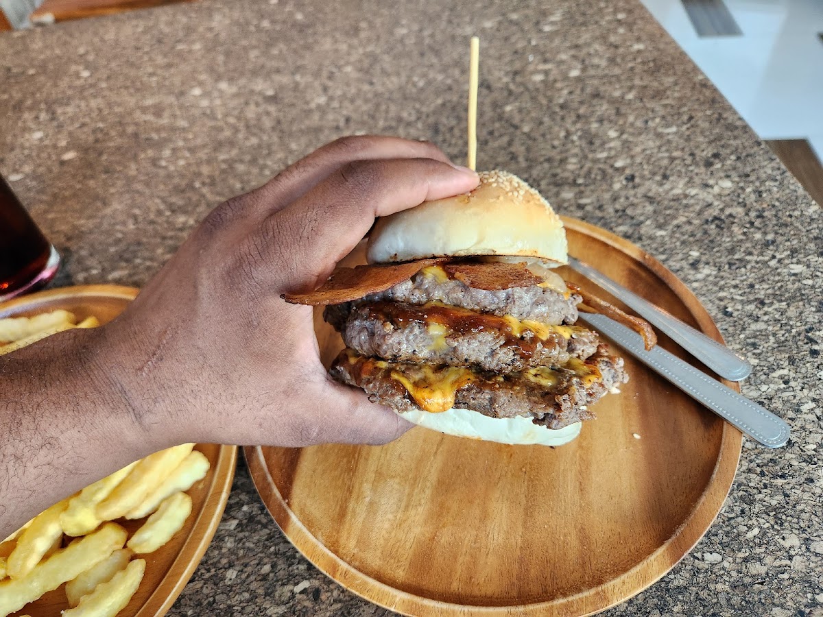 Aloha Burger Hua Hin Photo 8