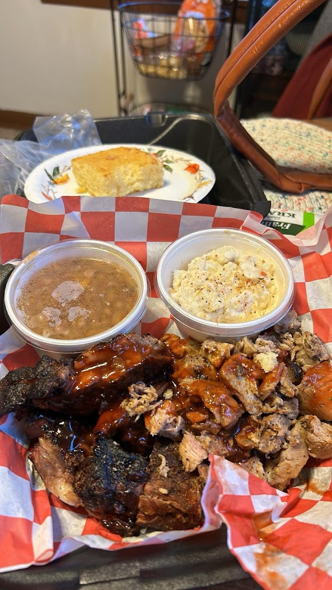 Mister Bar-B-Que Photo 7