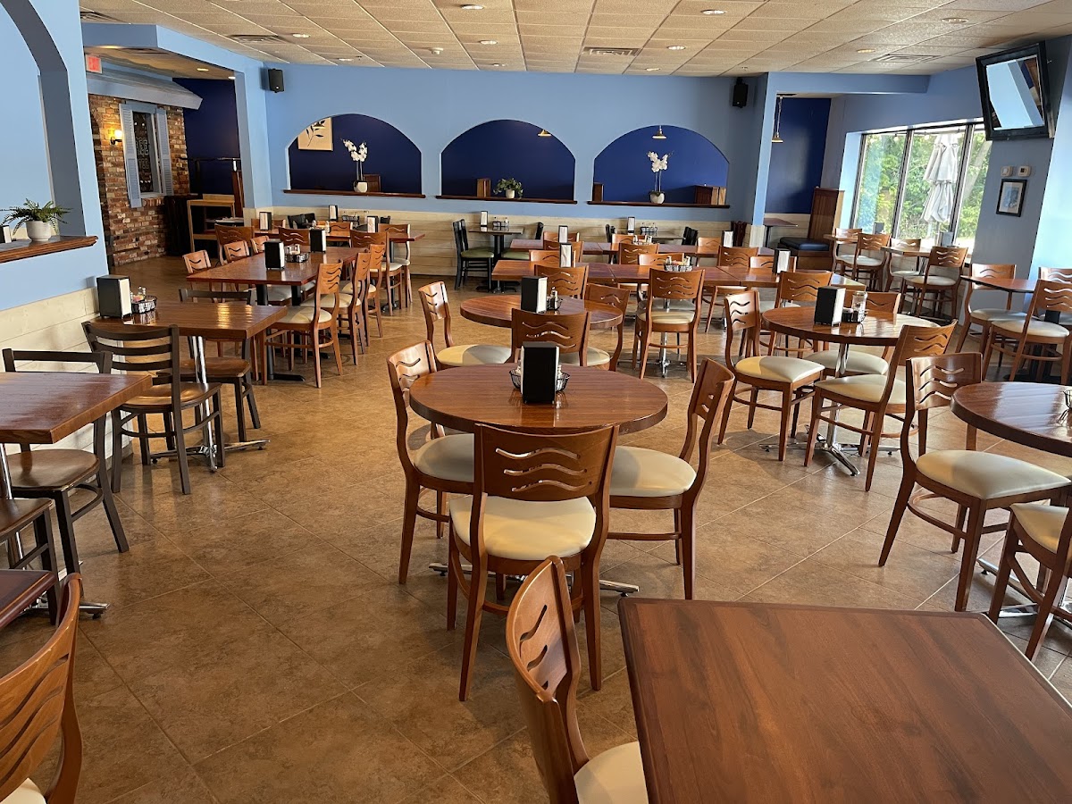 ALDO'S RESTAURANT & GRILL Photo 4