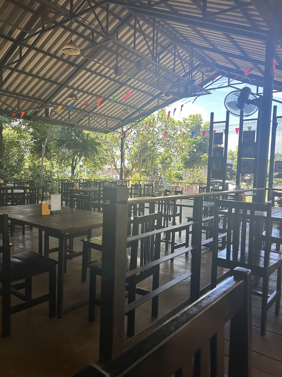 ร้านอาหารเยลโล่ การ์เด้น , Yellow Garden Restaurant Photo 3