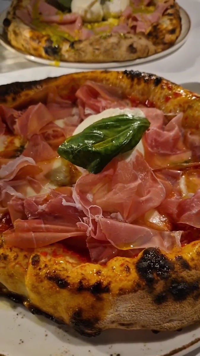 E'cco restaurant Photo 2