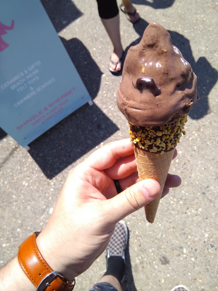 Ives Ice Cream Parlour Photo 6
