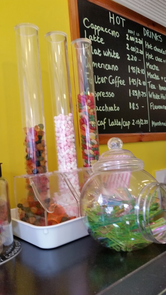 Ives Ice Cream Parlour Photo 8