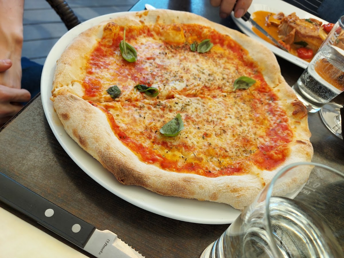 Delizia Ristorante & Weinbar Photo 7