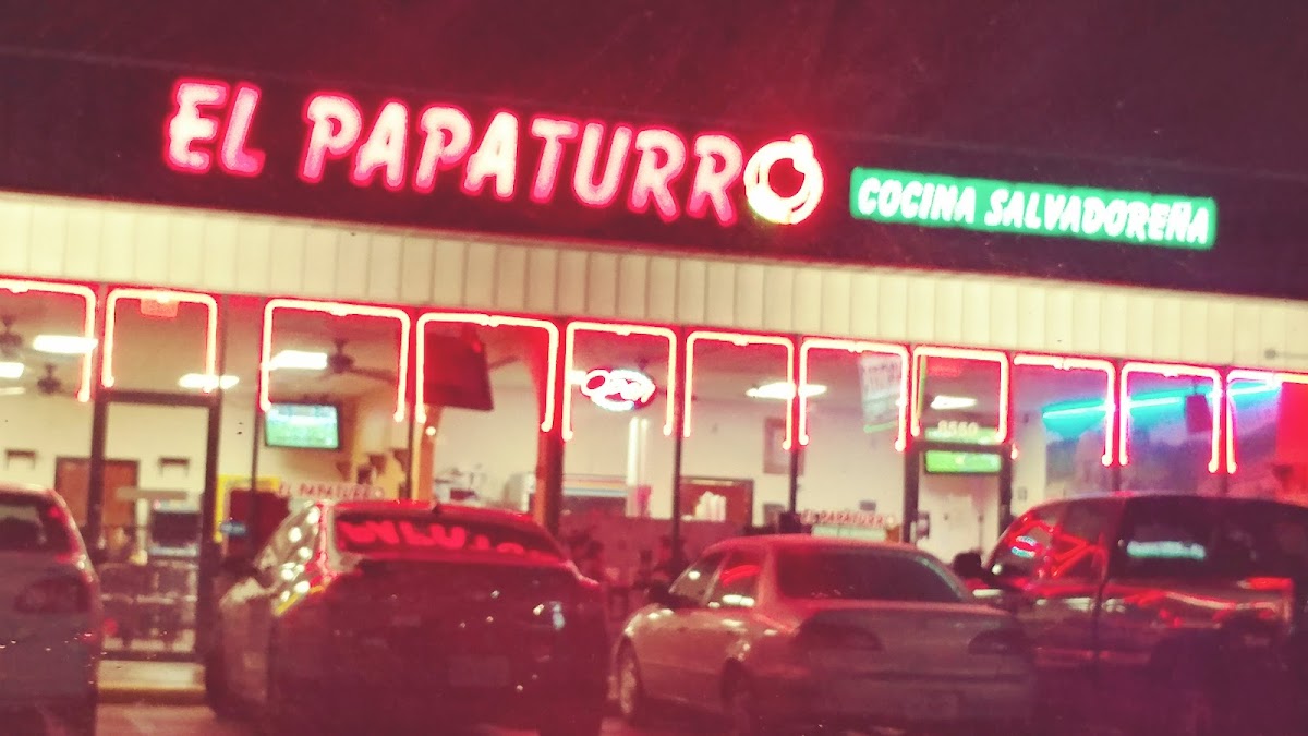 El Papaturro Restaurant