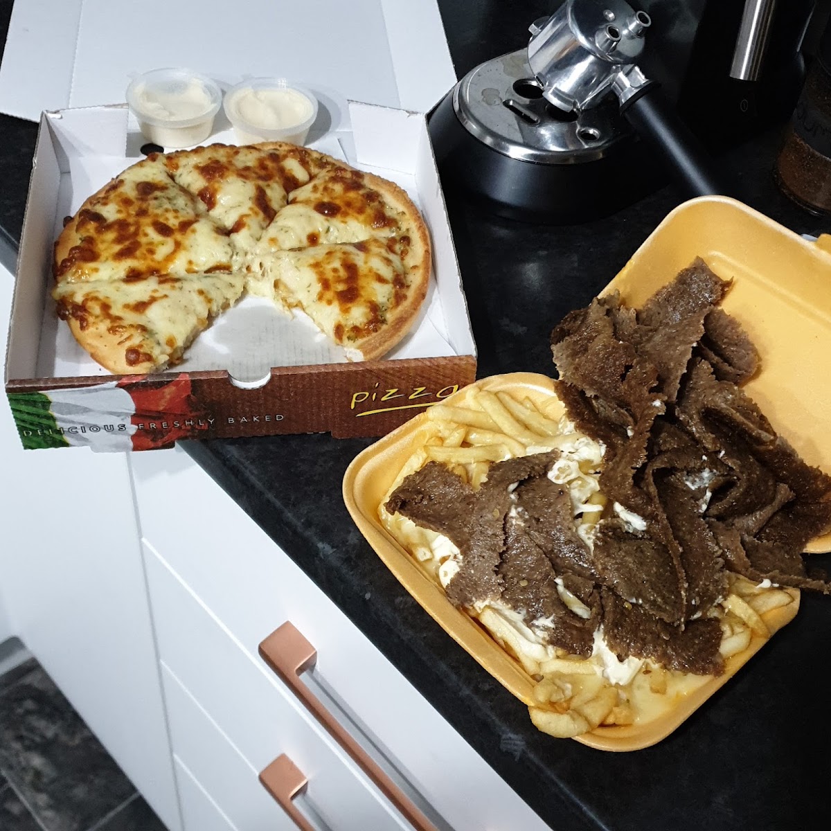 Pizza Marinos Photo 6