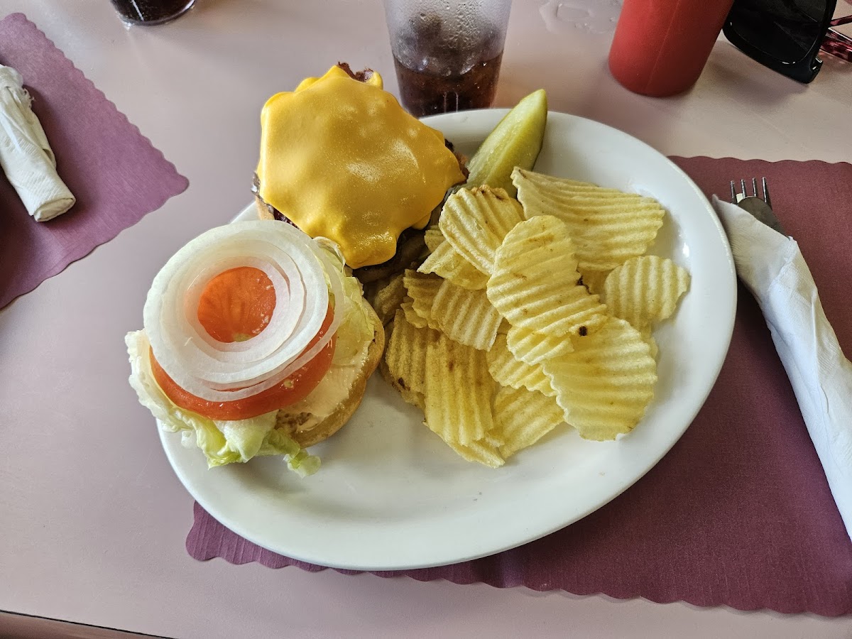 Mabel’s Main St Grill Photo 7