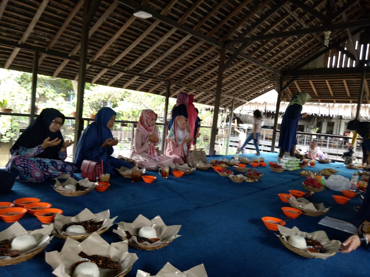 Rumah Makan Lampau Bulan Photo 3