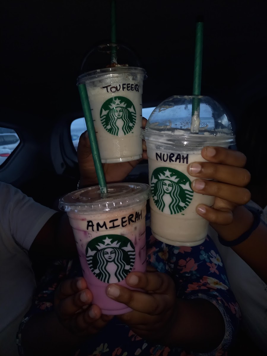 Starbucks Muizenberg Photo 10