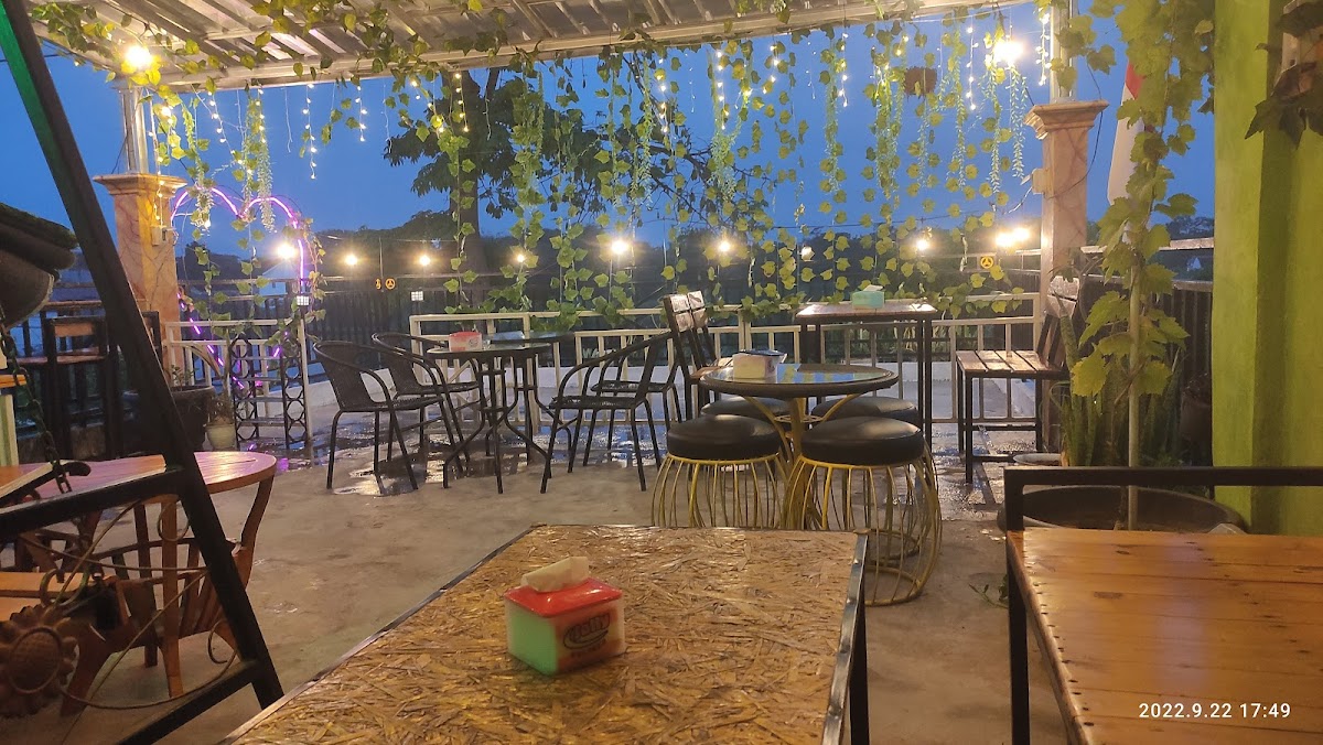 wolu wolu Cafe