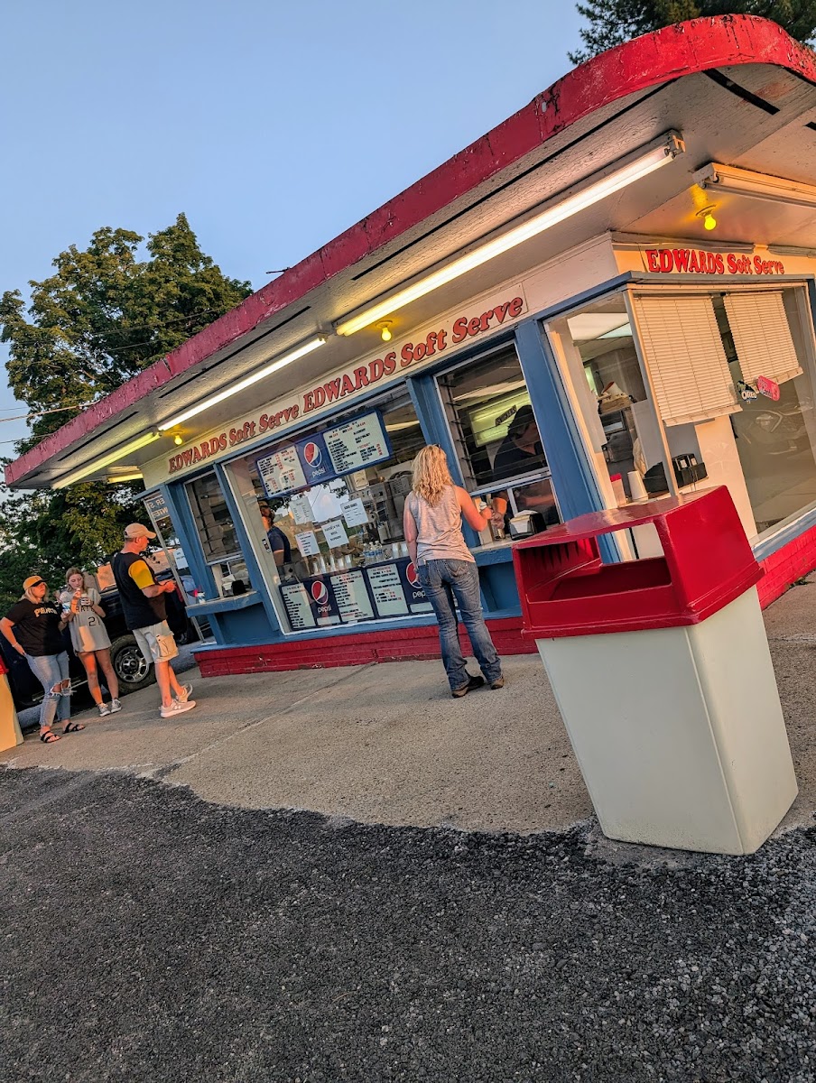 Edwards' Soft Serve