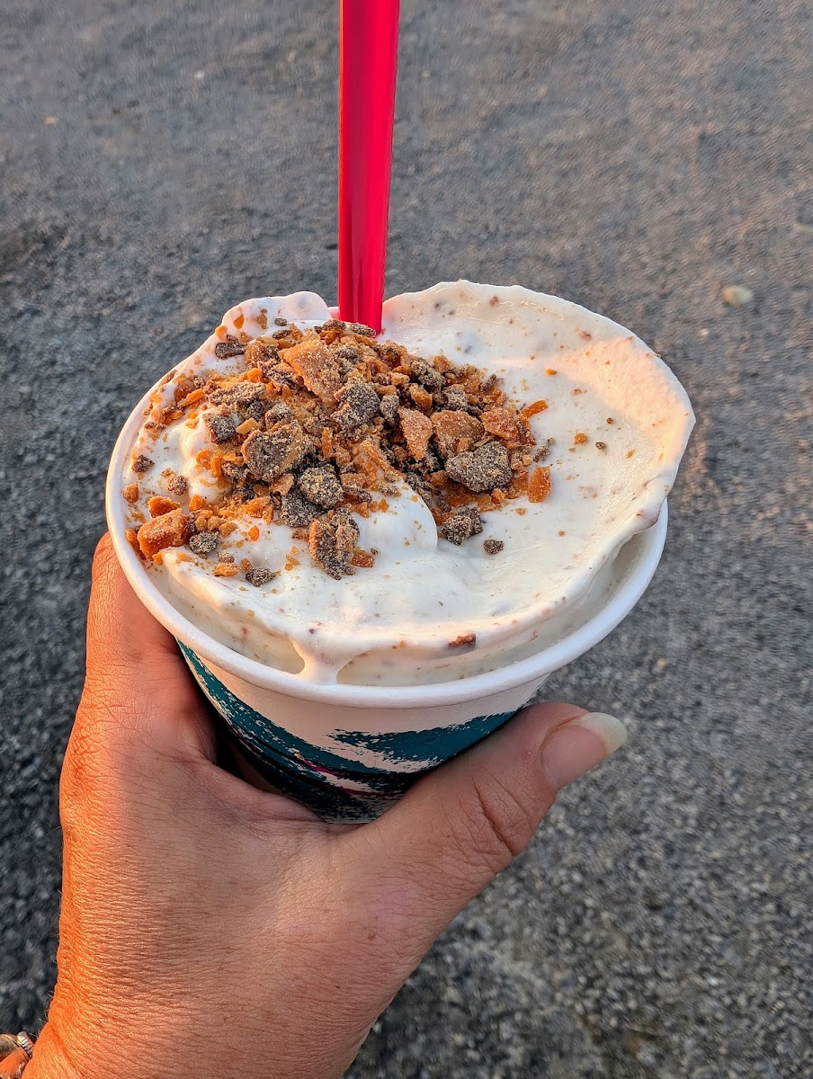 Edwards' Soft Serve Photo 3