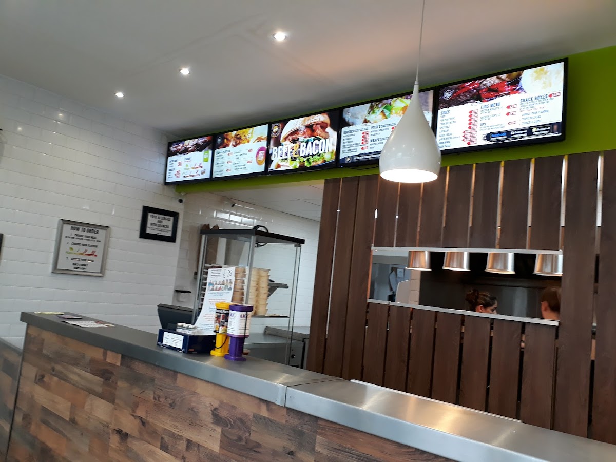 Pedros Peri Grill Photo 3