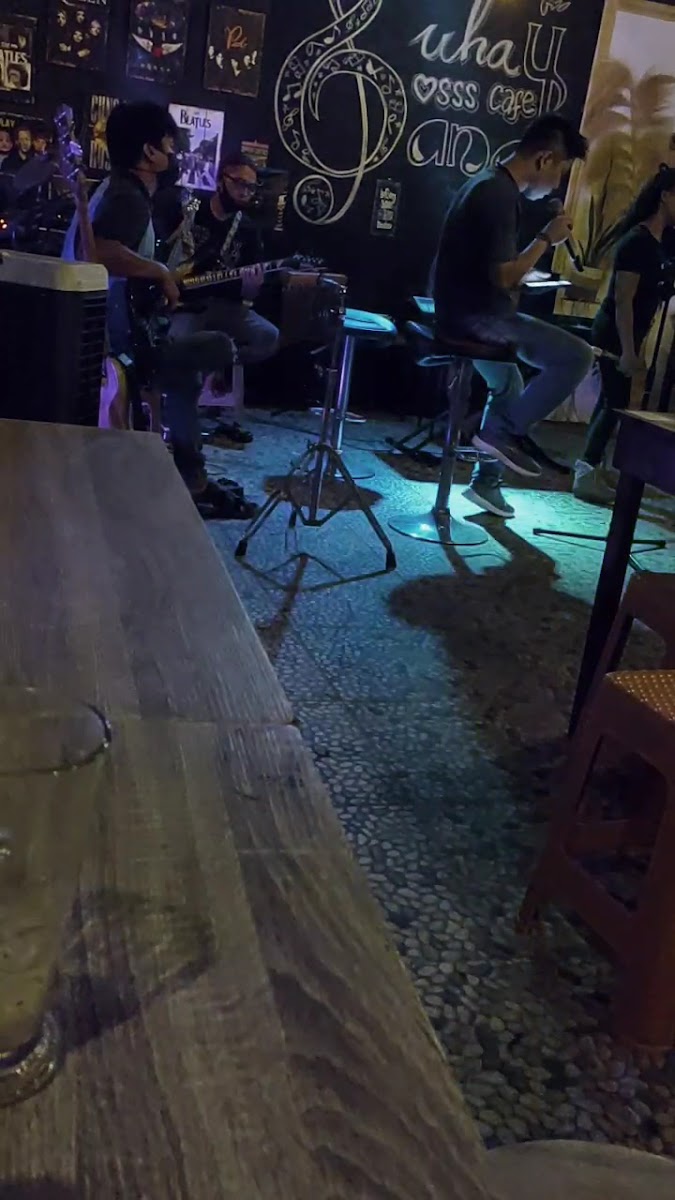 Bosss Cafe Photo 4