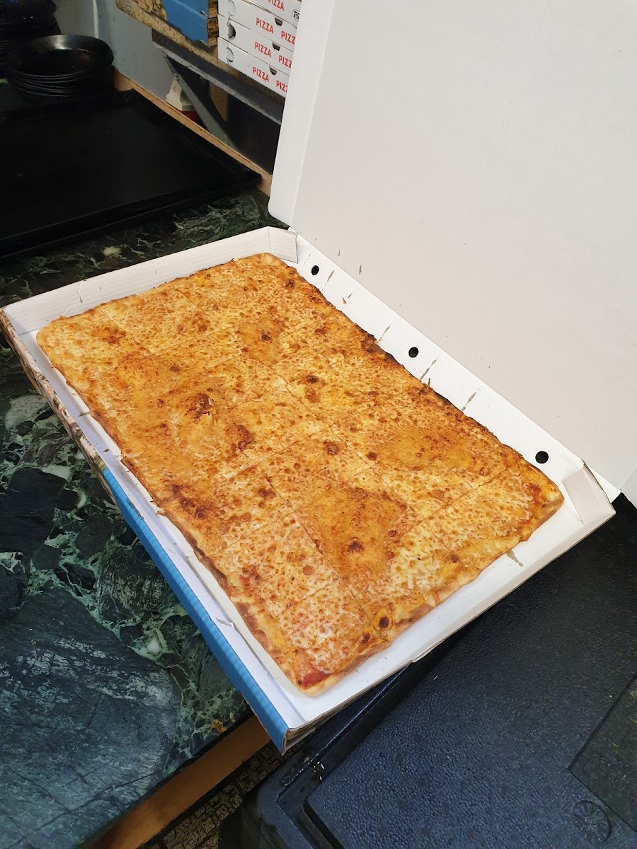 Pizzeria La Luna Photo 6