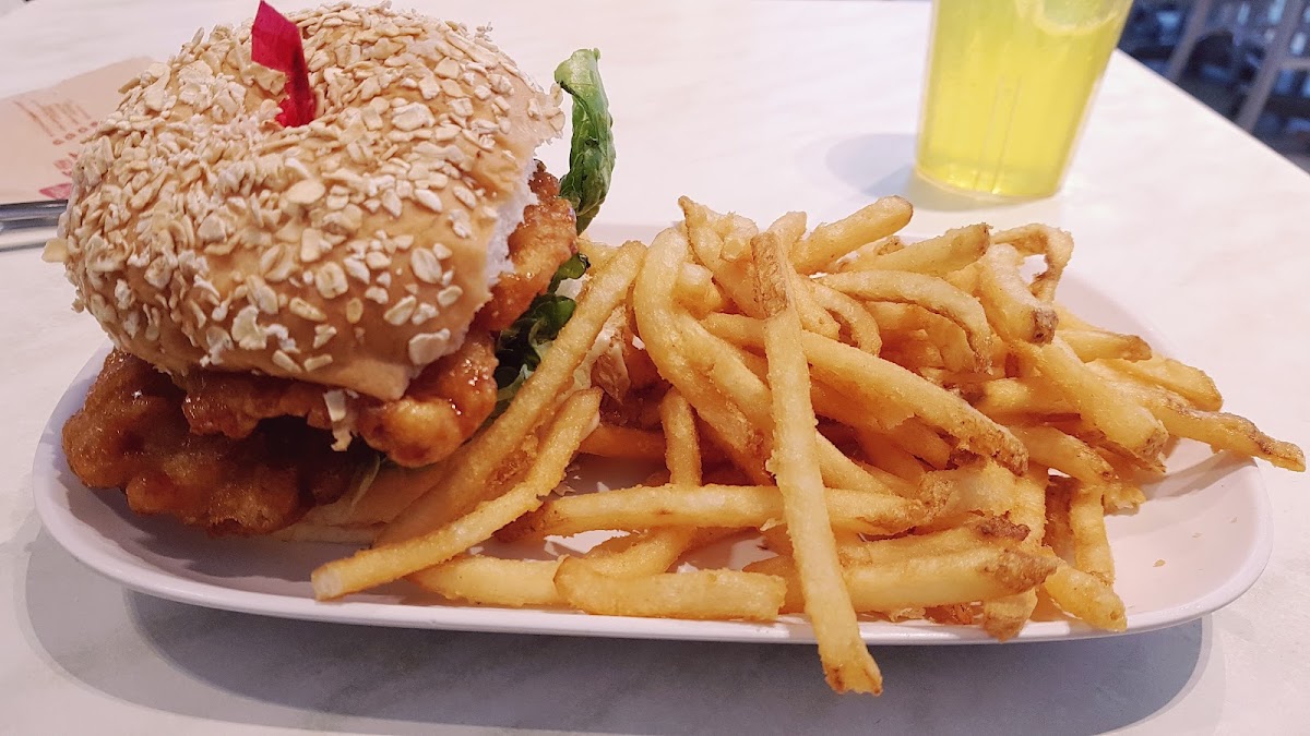 Bonchon Chicken -Tomas Morato Photo 8