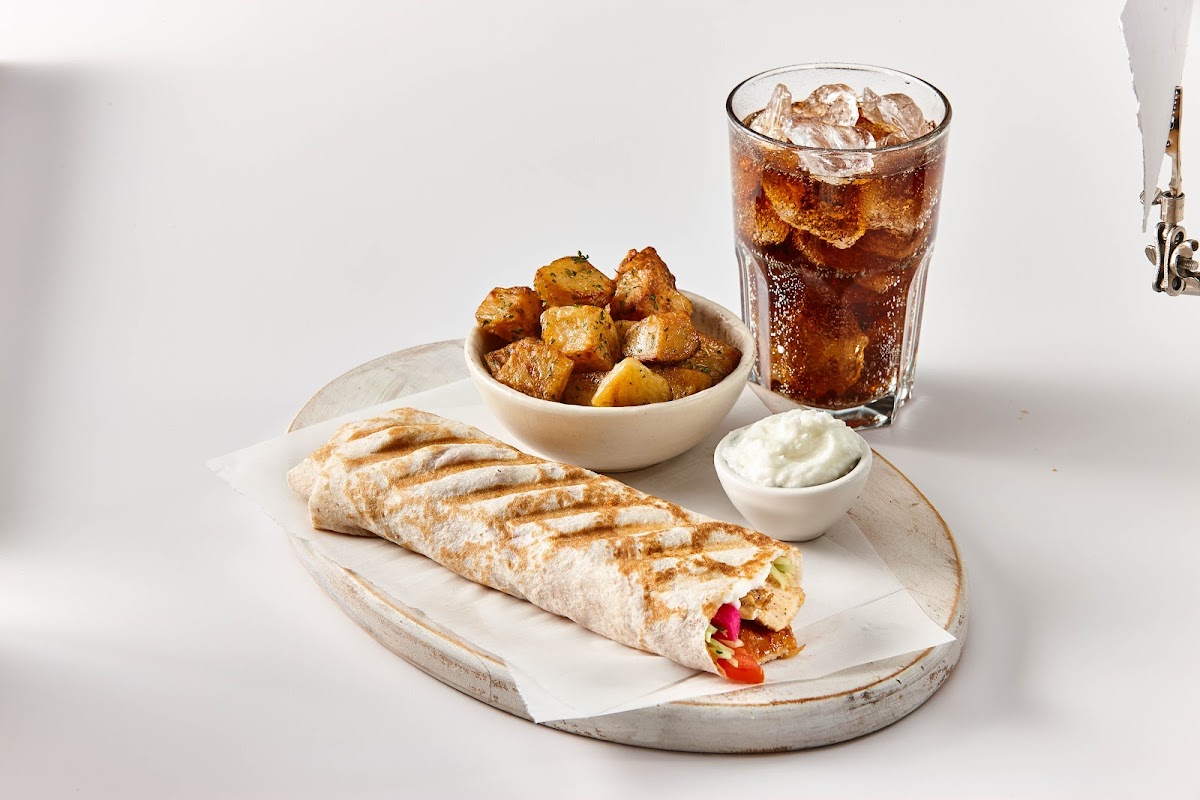 Restaurant Boustan Photo 3