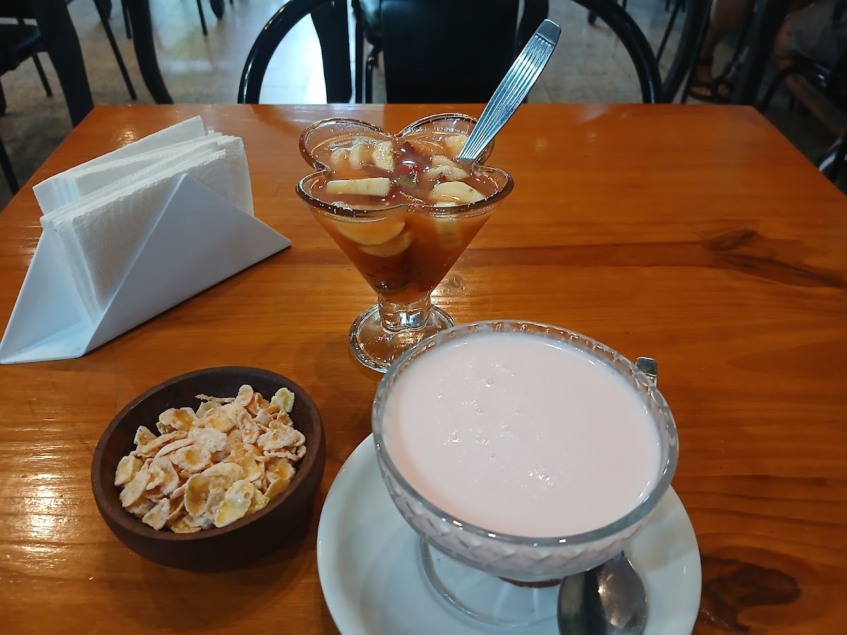 Tentazione Panadería+Café Photo 4