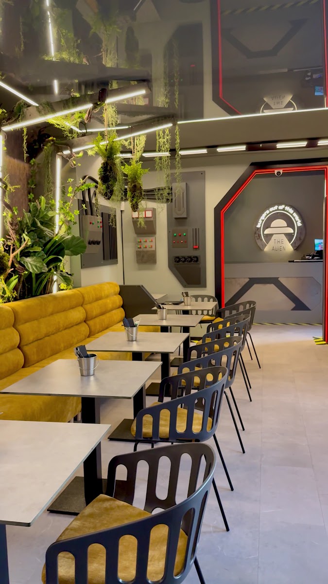 The Alien Burgers Photo 7