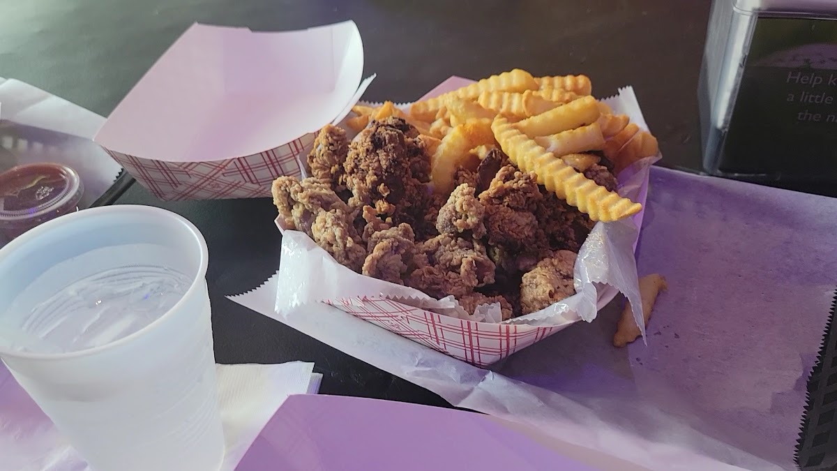 Harold's Chicken & Ice Bar Photo 2