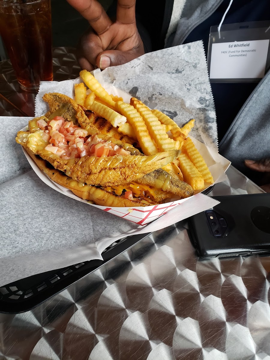 Harold's Chicken & Ice Bar Photo 9