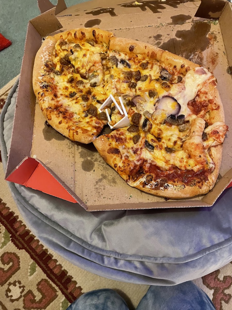 Pizza Hut Torquay South Rd Photo 8
