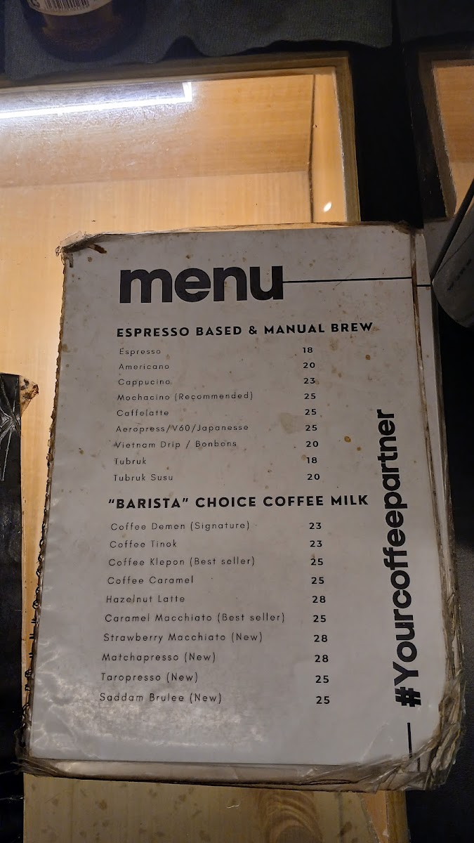 Demen Kopi x Damn Burger Photo Menu 4