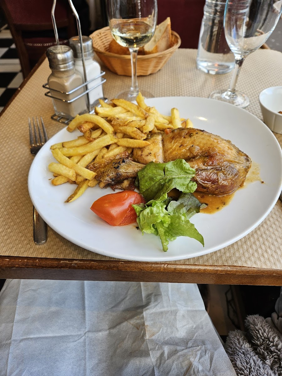 Paris Nord Café Photo 8