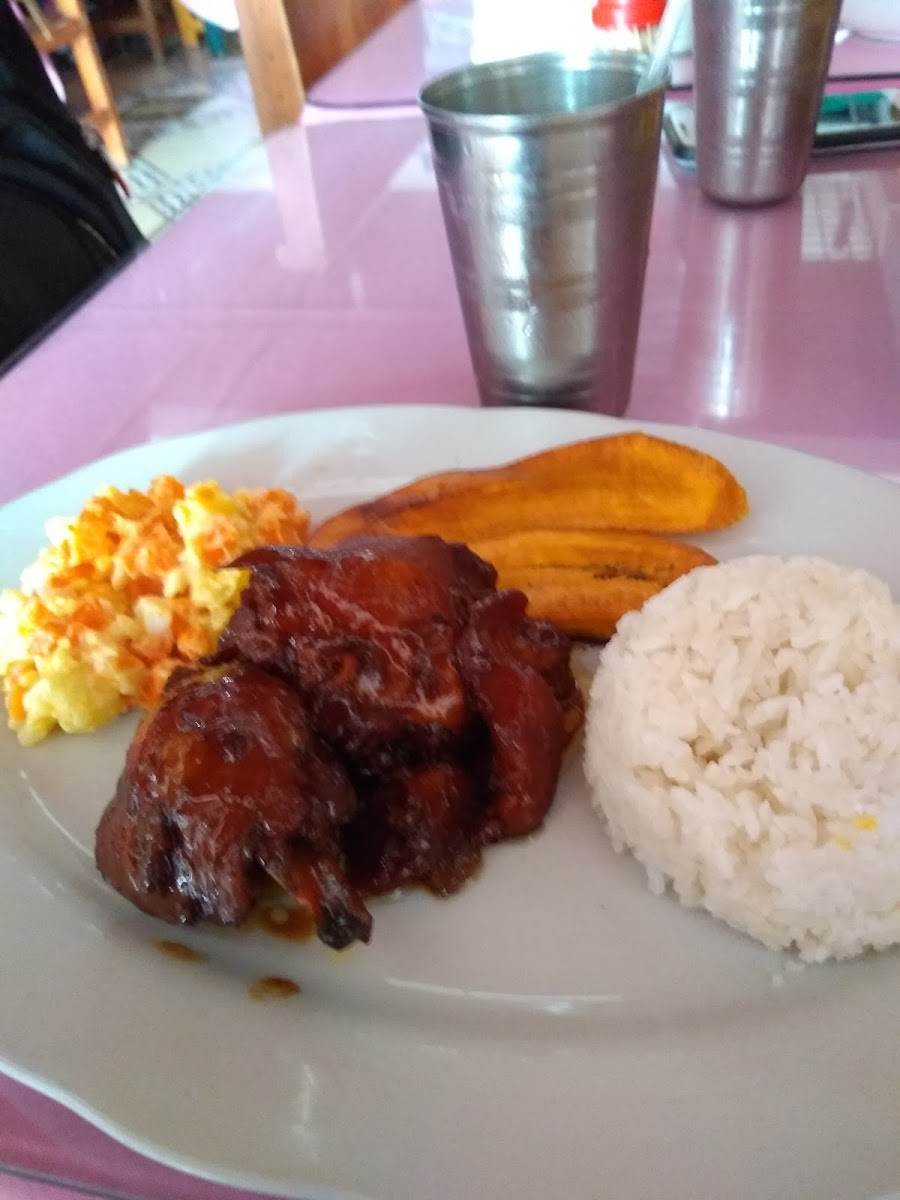 Restaurante y Asadero Mi Rey Photo 7