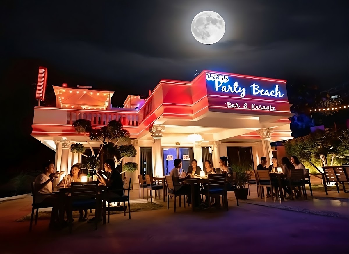 Party Beach Cafe & Restaurant