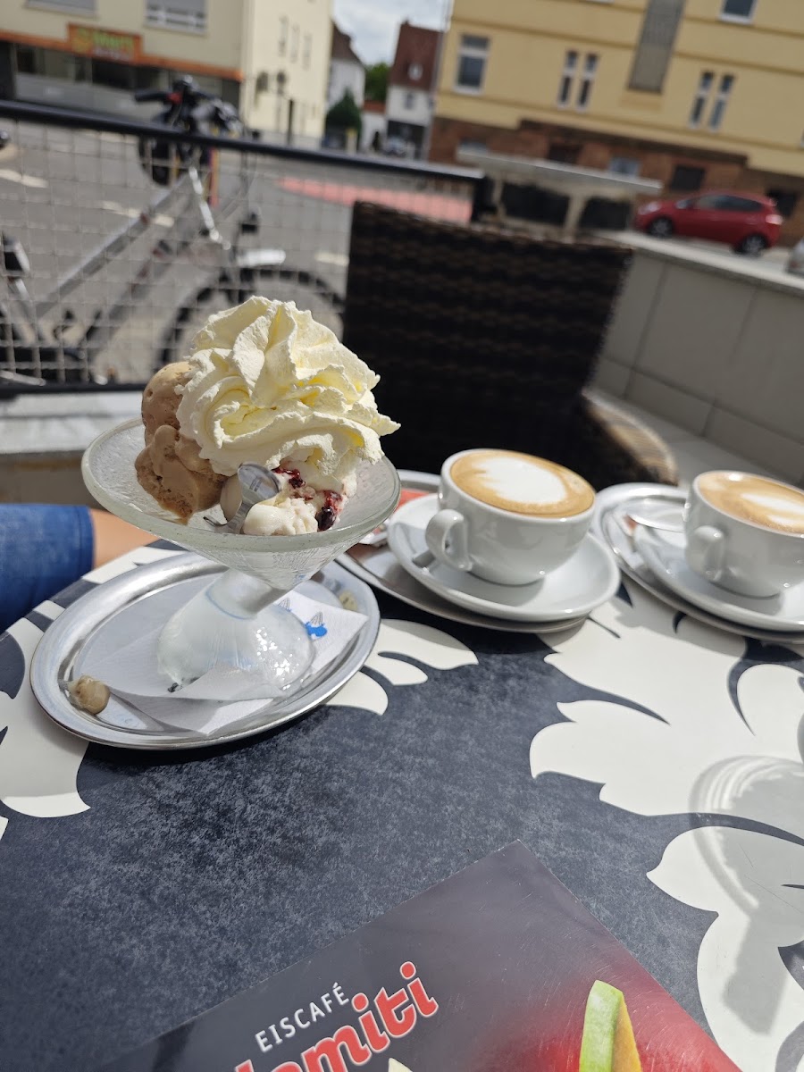 Eiscafe Dolomiti Photo 3