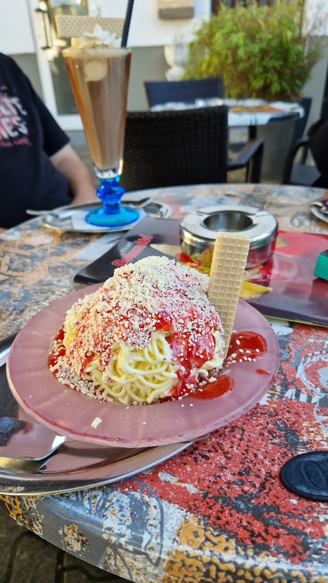 Eiscafe Dolomiti Photo 7