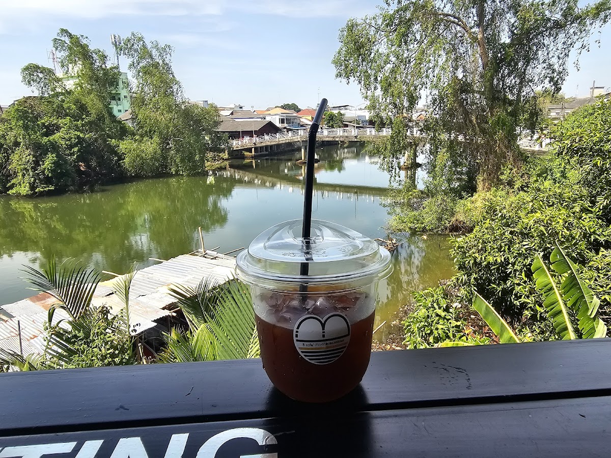 Bridge cafe Chanthaburi Photo 9