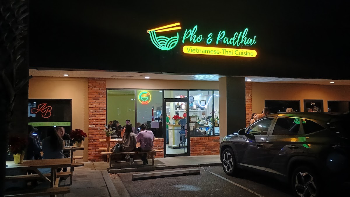 PHO & PADTHAI Vietnamese -Thai Cusine