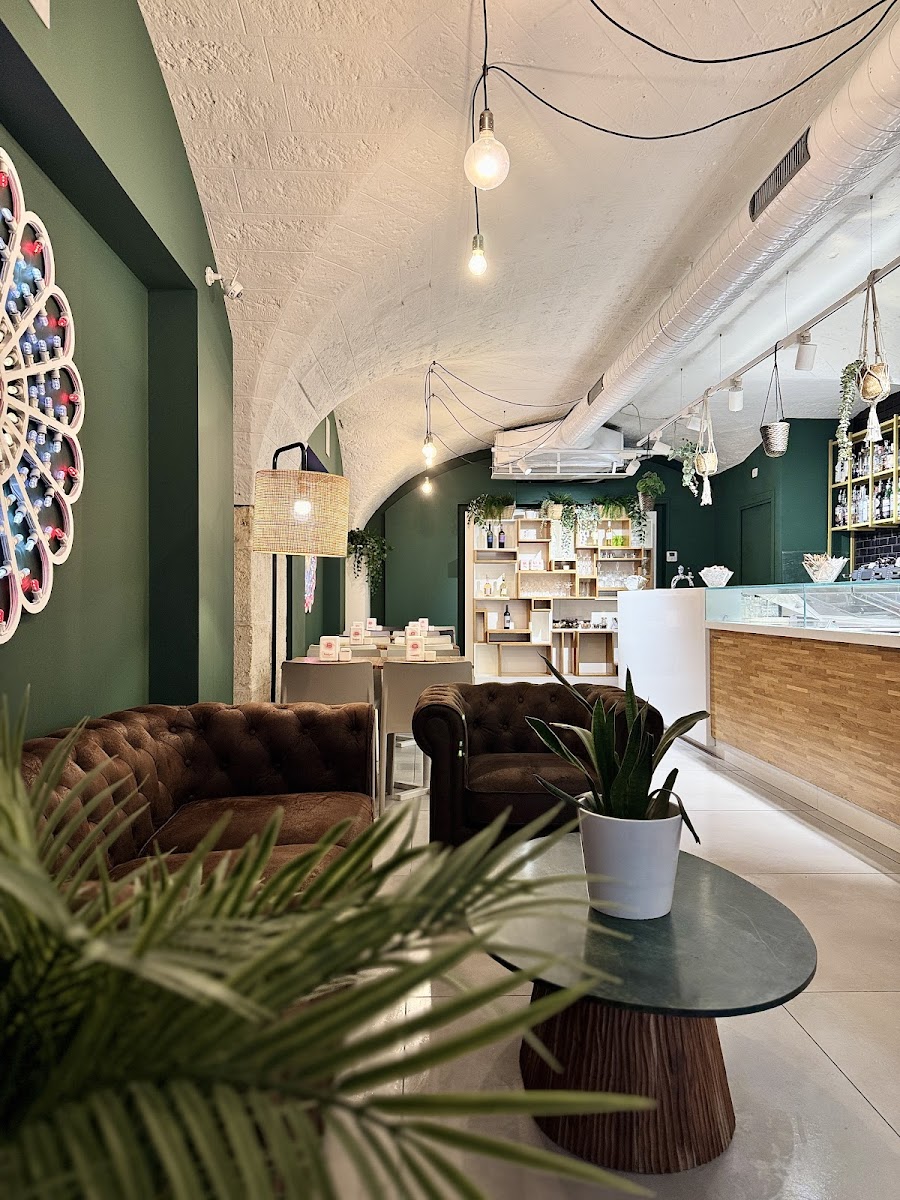 Semplice Café Photo 3