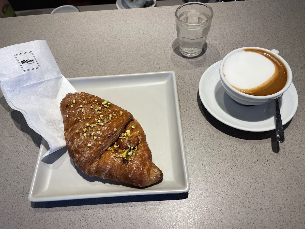 Smile Café - Caffe & Cucina Photo 8