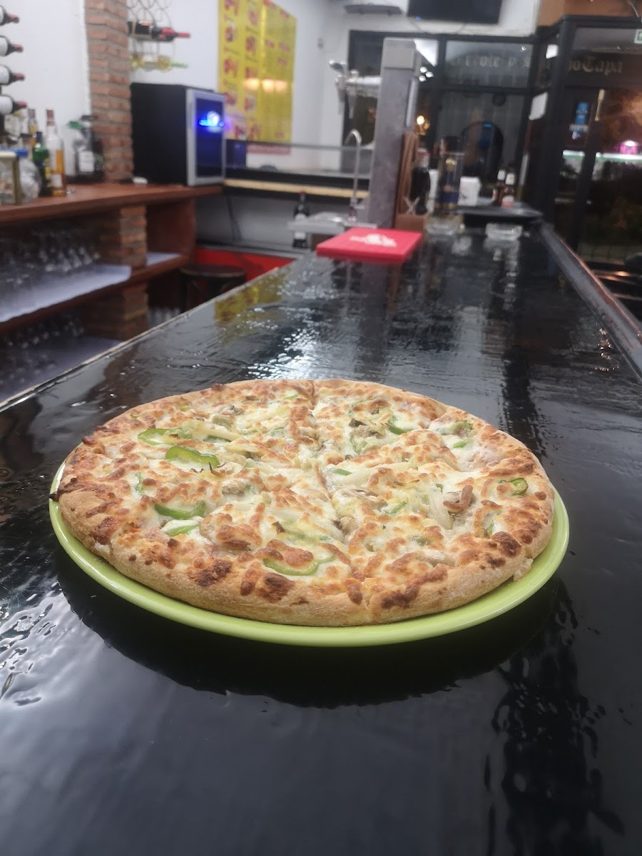 Piña kebab y pizza restaurant Photo 9